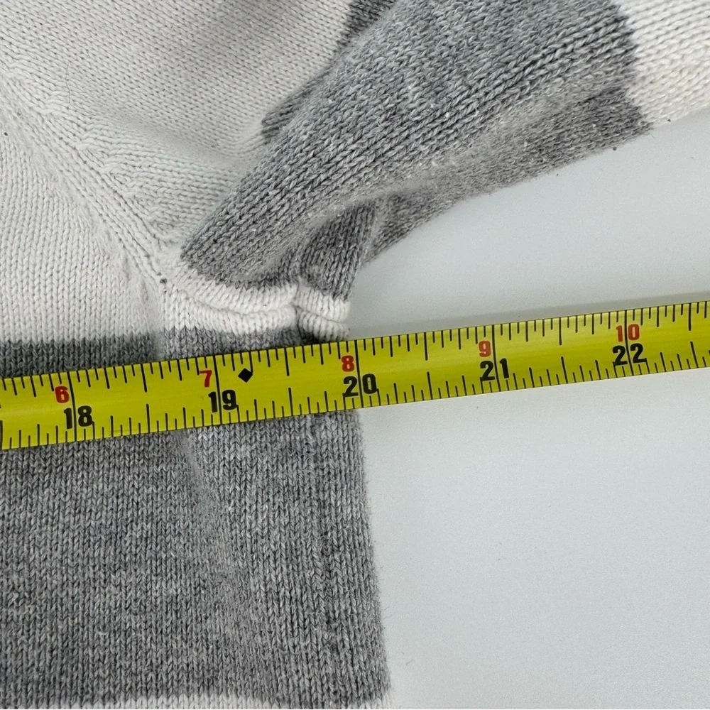 Men’s Express V-Neck Striped Sweater White & Gray Size Medium Preppy Office